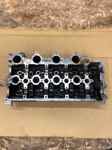 Головка блока цилиндров (ГБЦ) 8252347 VOLVO