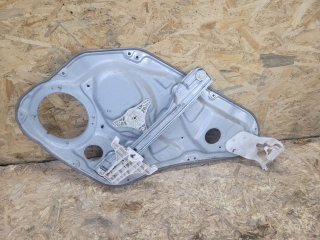  Механизм стеклоподъемника правой задней двери 834022P000 HYUNDAI