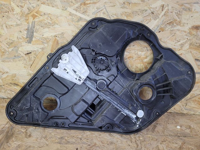Стеклоподъемник задней правой двери 834813S001 HYUNDAI