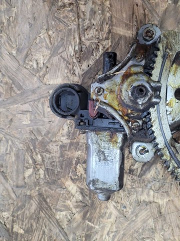 Привод электростеклоподъемника задний 8571042070 TOYOTA