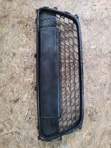 Облицовка радиатора 865612L010 HYUNDAI