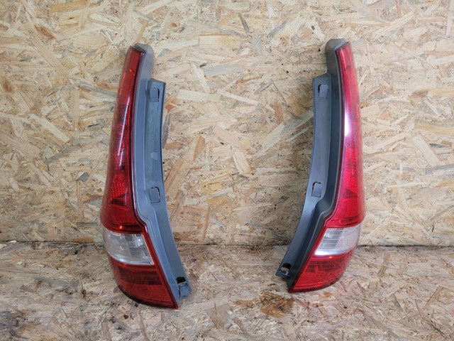 Левый стоп 924012L110 HYUNDAI