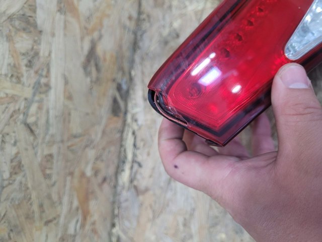924044U010 HYUNDAI Фонарь задний правый внутренний купить в Украина
