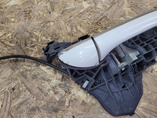 Ручка двери передней наружная правая A16476006709650 MERCEDES