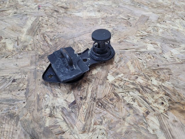 Запор капота (замок и привод замка капота) A2038800460 MERCEDES