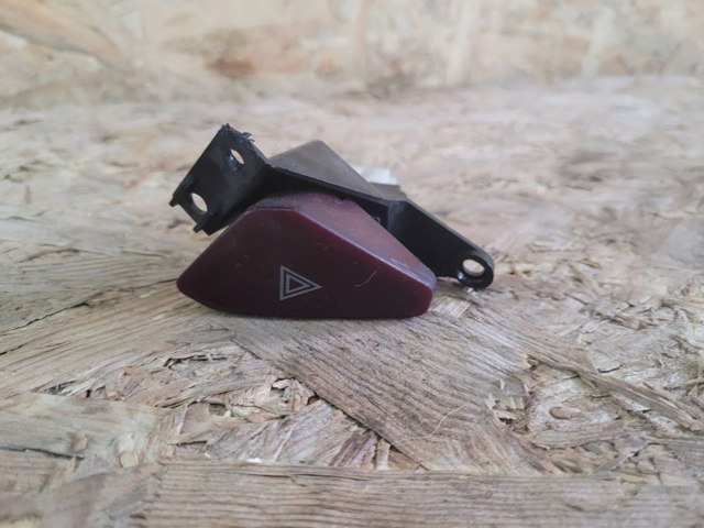 Кнопка аварийного сигнала MR402662 MITSUBISHI