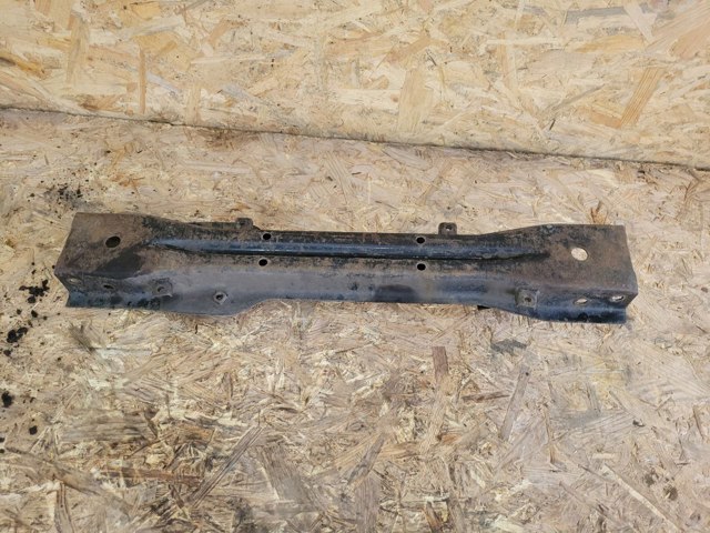 Балка передней подвески Митсубиси Паджеро 4 LONG