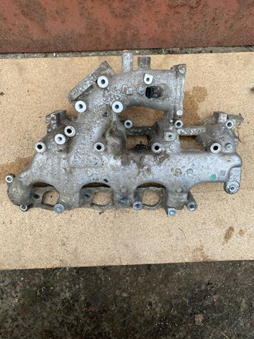Впускной коллектор 1540A046 MITSUBISHI