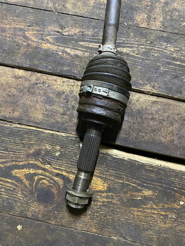 MITSUBISHI 3715A204 Полуось задняя правая в наличии Украина