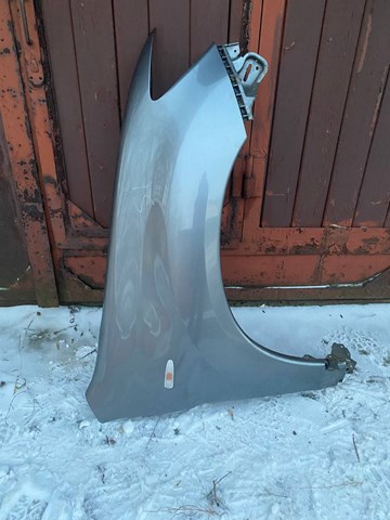 Переднее правое крыло 5220F466 MITSUBISHI