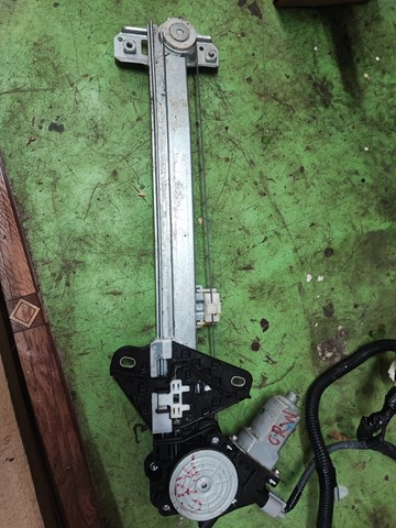 Механизм стеклоподъемника двери задней, правой 72710SWAA01 HONDA