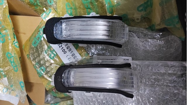 Указатель поворота зеркала, правый 8173002110 КИТАЙ
