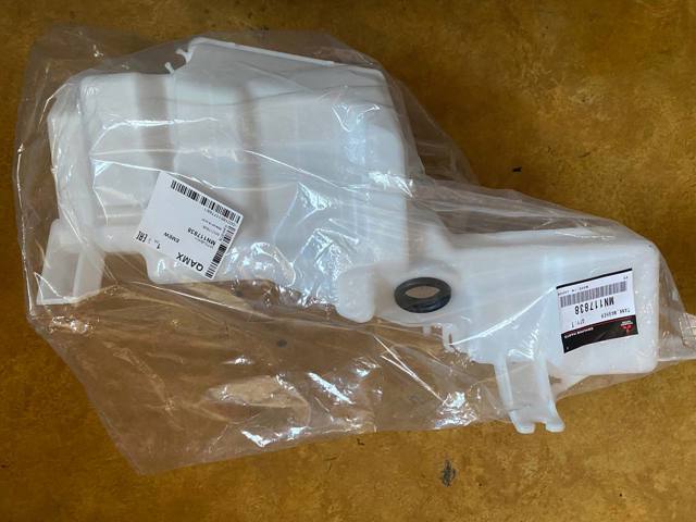 Водяной бачок омывателя стекла MN117838 MITSUBISHI