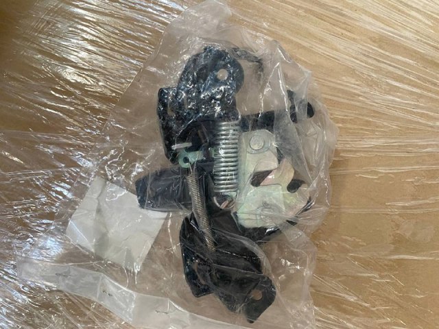 MITSUBISHI MR144488 Замок капота в наличии Полтава