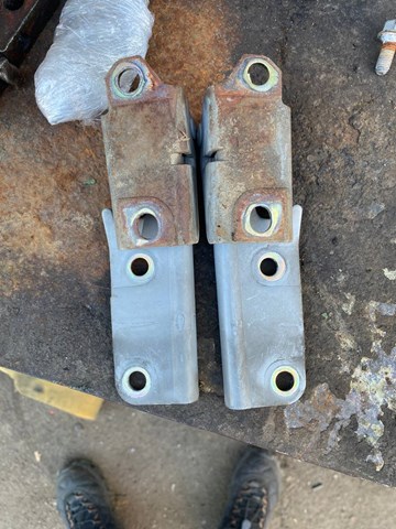 MR292043 MITSUBISHI Петля капота левая купить в Киев