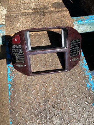 MR402662 MITSUBISHI Кнопка включения аварийного сигнала купить в Павлоград