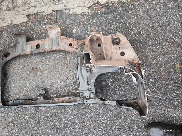 MITSUBISHI MR508044 Рамка радиатора в наличии Ужгород