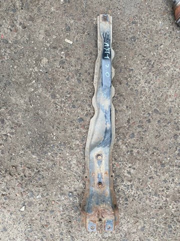 Балка крепления двигателя MR589557 MITSUBISHI