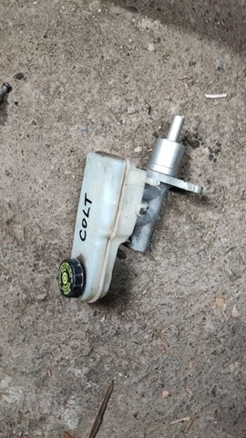 Бачок тормозной жидкости MR955857 MITSUBISHI