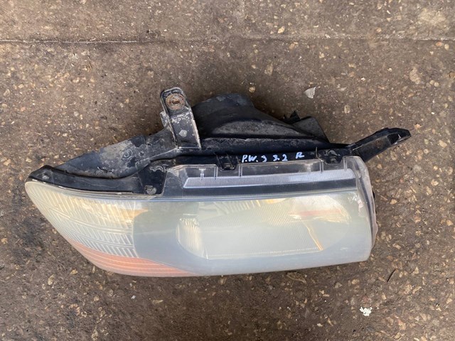 MR981270 MITSUBISHI Правая фара купить в Днепр