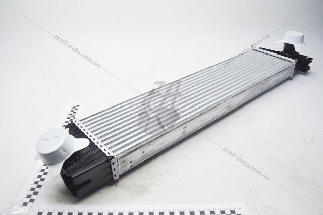 144960015R RENAULT Радиатор интеркуллера купить в Ужгород