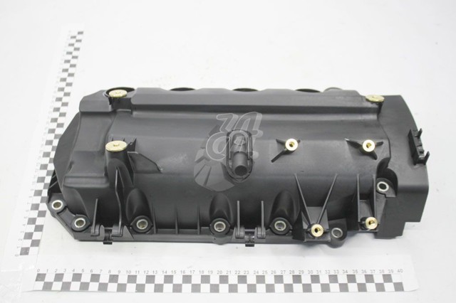 Крышка клапанная 8200331491 RENAULT