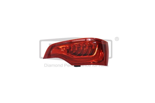Задняя левая фара 99451791102 DIAMOND