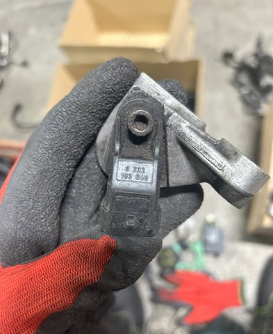Датчик частоты вращения распредвала 0232103040 BOSCH