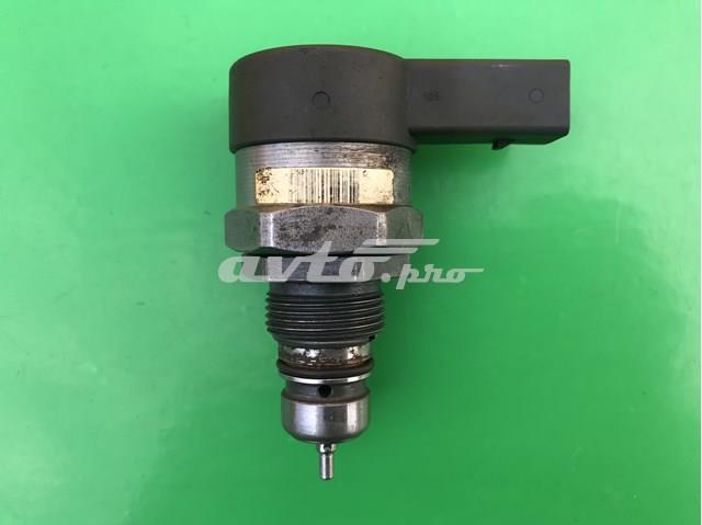 Регулятор давления в топливной рейке 0281002738 BOSCH