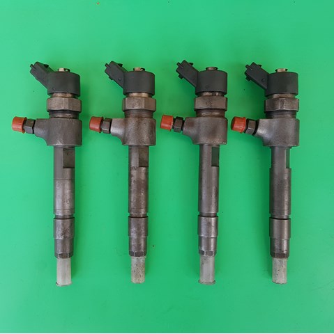 Форсунка дизельная в сборе 0445110002 BOSCH