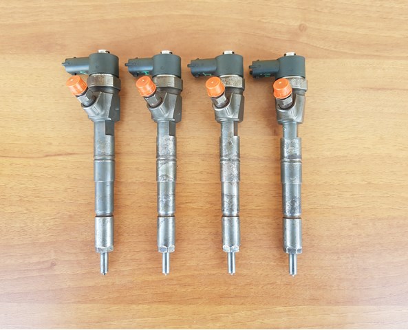 Форсунка впрыска топлива 0445110327 BOSCH