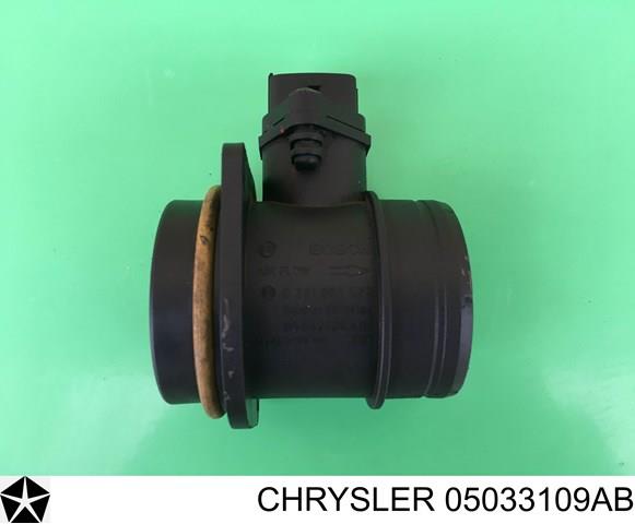 Датчик воздуха на впуске 05033109AB CHRYSLER