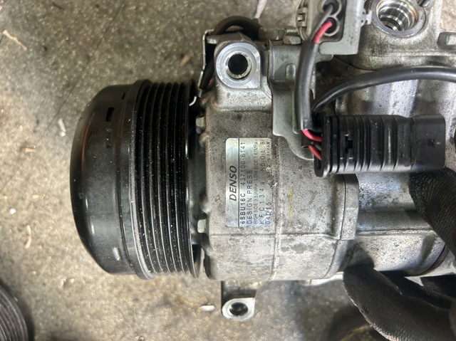 Компрессор кондиционера 4371006141 DENSO