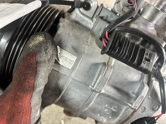 Компрессор кондиционера 4472806940 MERCEDES