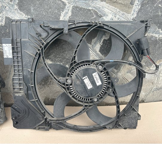 Диффузор радиатора охлаждения, в сборе с мотором и крыльчаткой 67326925702