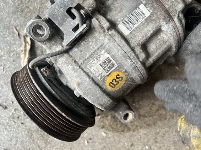 Компрессор кондиционера 8T0260805F VAG