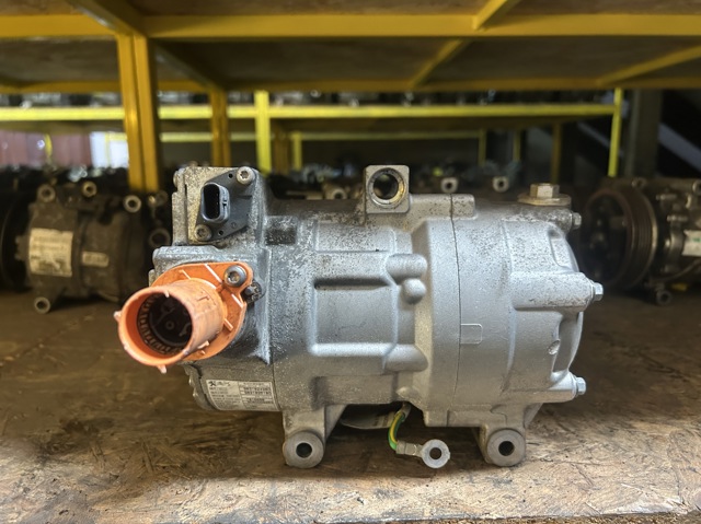 Компрессор кондиционера 9831824980 PEUGEOT