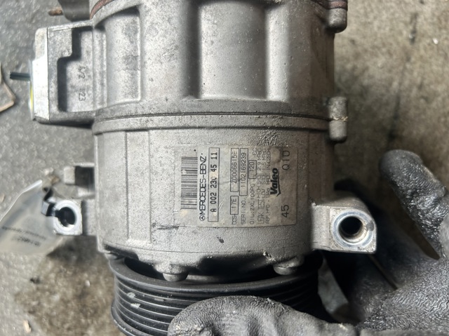 Компрессор системы кондиционирования A0022304511 MERCEDES