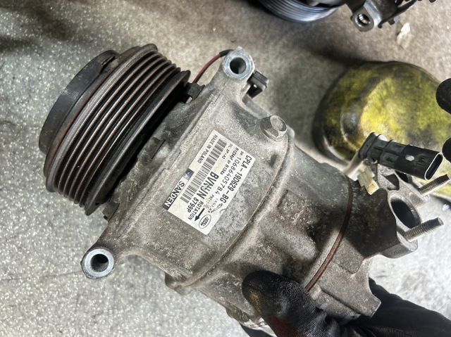 Компрессор климатической установки CPLA19D629BG LAND ROVER
