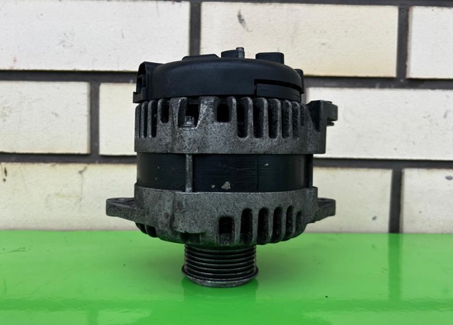 Автомобильный генератор LRA03714 LUCAS