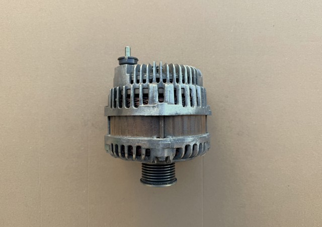Автомобильный генератор 23100JG71B NISSAN