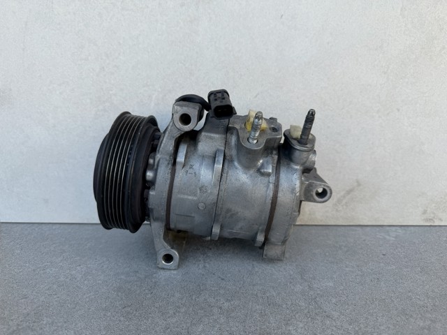 Компрессор системы кондиционирования 55111296AC CHRYSLER