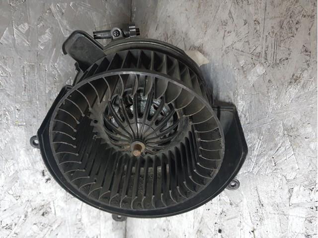 Мотор вентилятора печки (отопителя салона) 90437893