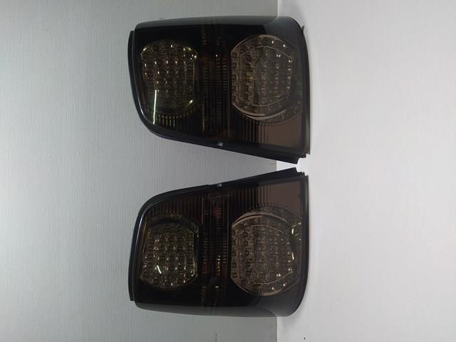 Ліхтарі стопи фари задні volkswagen touran (2003-2010 р. в) тюнінговані лед ціна за комплект стан ідеал  9578870E