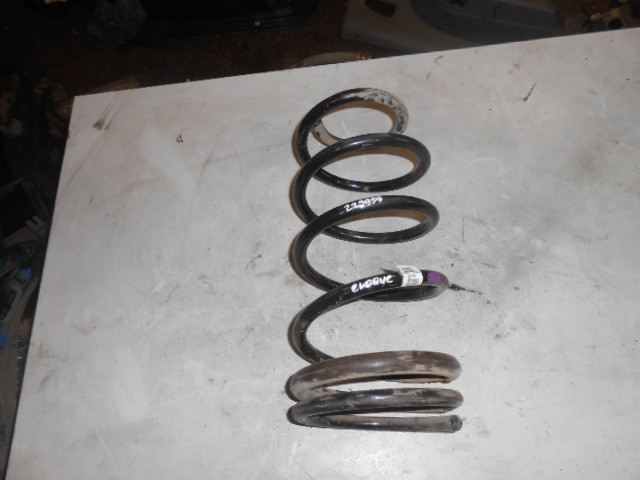 Пружина подвески LR034081 LAND ROVER