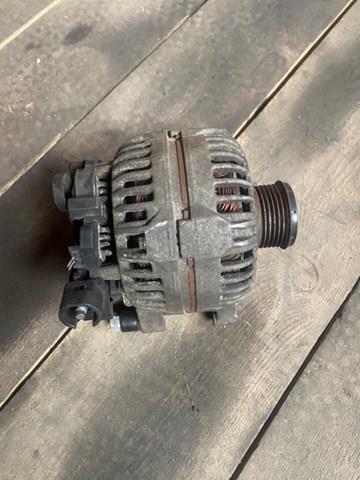 Автомобильный генератор 0124525035 BOSCH