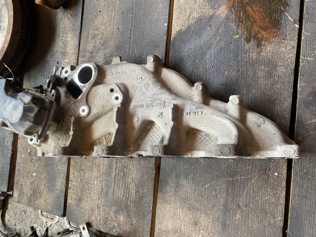 Коллектор впускной 140032531R RENAULT