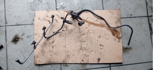 Трубка топливная, обратная от форсунок Форд Фокус 2