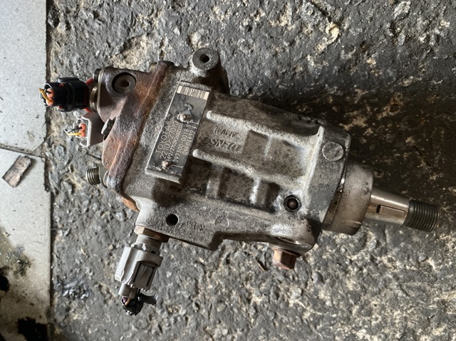 Насос топливный высокого давления (ТНВД) 2210027010 TOYOTA