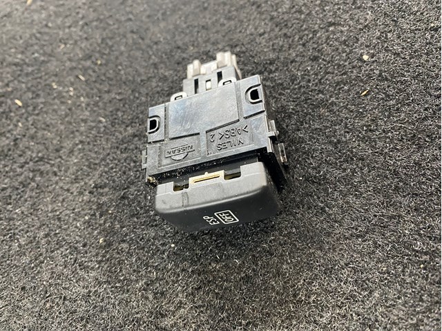 Кнопка включения ESP 25145EQ300 NISSAN